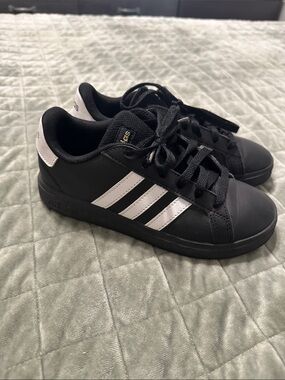 Adidas Grand Court